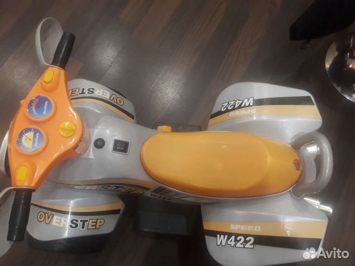 Детский б.у. квадроцикл на аккумуляторе