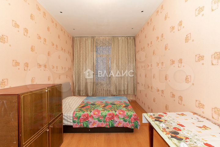 Комната 15,7 м² в 3-к., 8/8 эт.