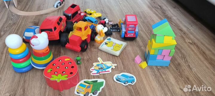 Развивающие игрушки, машинки