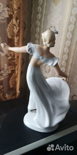 Фарфоровые статуэтки