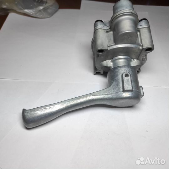 Кран ручного управления подвеской Scania 4 series