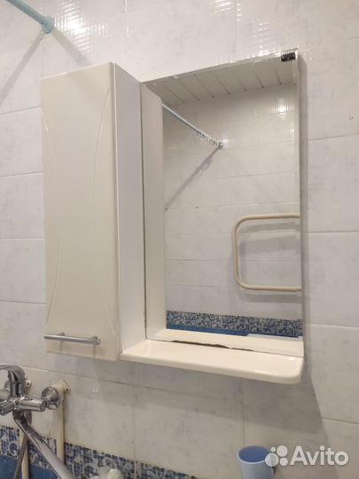 Полка бу с зеркалом в ванную (мойдодыр)