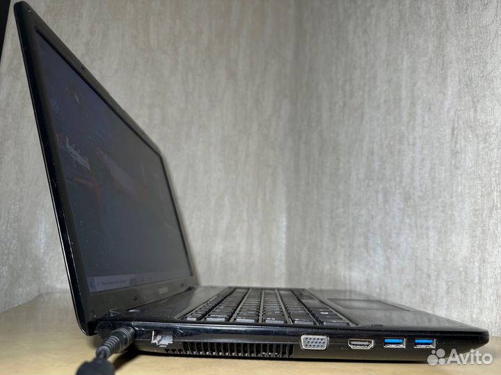 Игровой ноутбук Samsung i5/6GB/hddssd/250GB/256GB