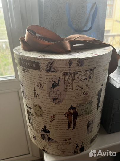 Коробка подарочная круглая