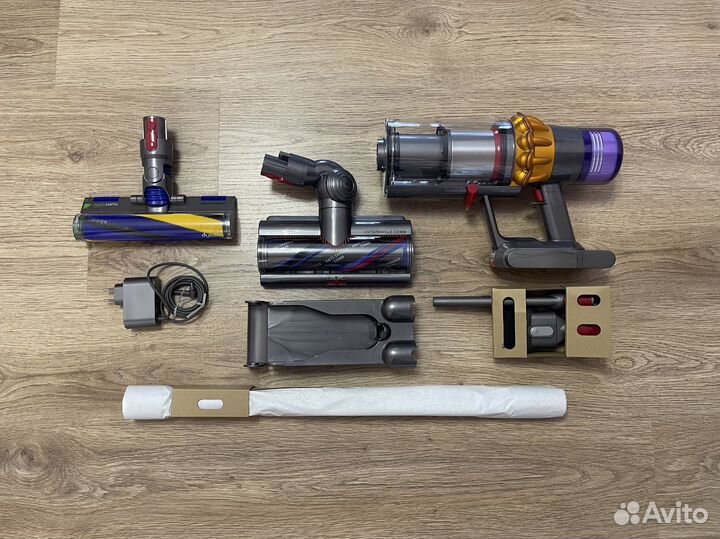 Пылесос Dyson V15 Detect Absolute. Наша вилка