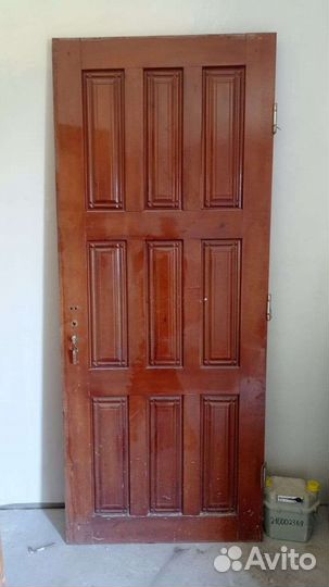 Дверь входная, деревянная, массив, груша