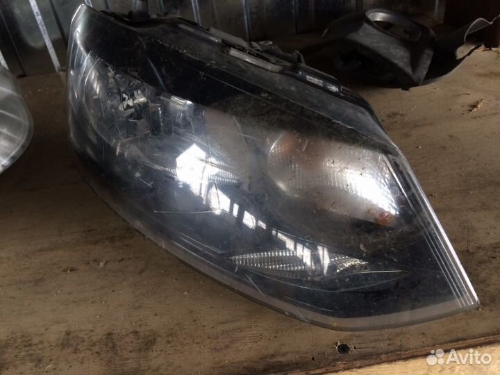 VW Поло фара правая