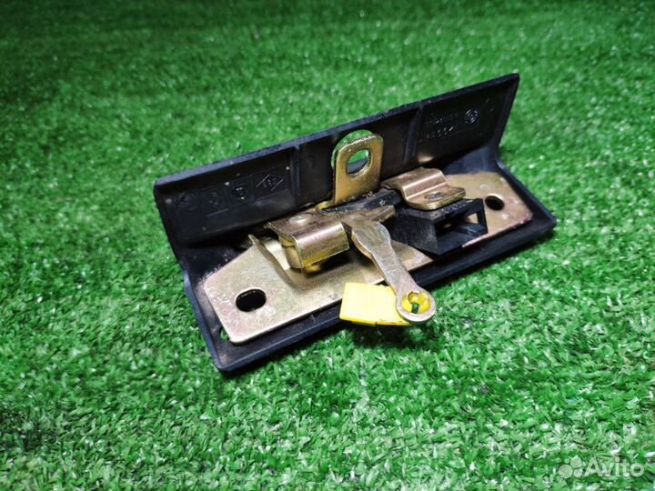 Замок крышки багажника Renault Laguna