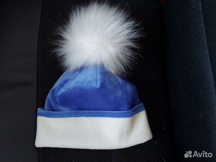 Шапка с помпоном