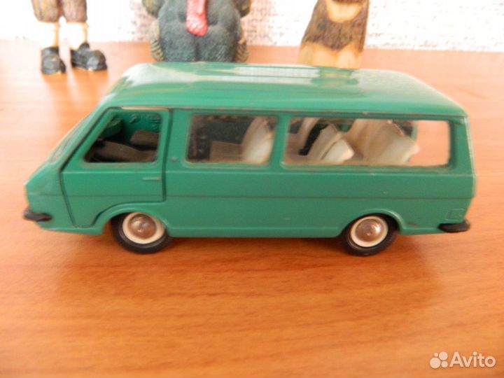 Модель RAF -2203