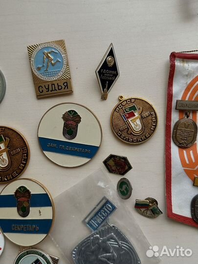 Коллекционные значки и медали СССР
