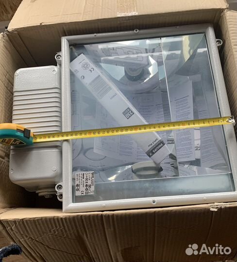 Металлогалогенныц уличный прожектор