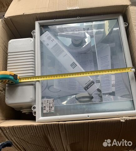 Металлогалогенныц уличный прожектор