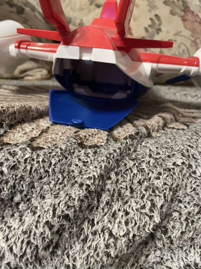 Самолет игрушечный большой