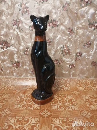 Статуэтка-копилка