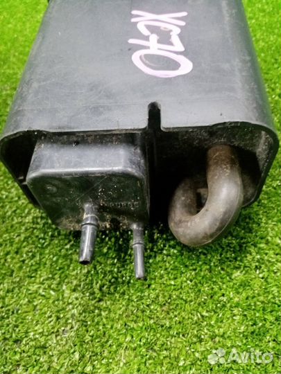 Абсорбер (фильтр угольный) Volvo Xc70