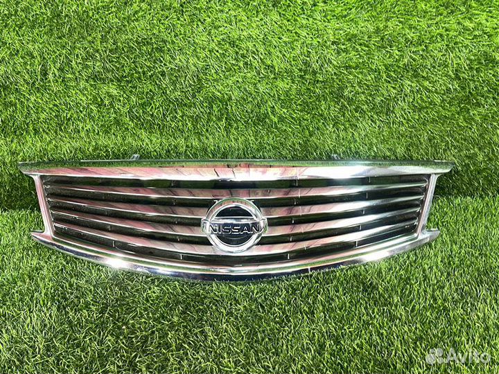 Решетка радиатора передняя Nissan Skyline V36