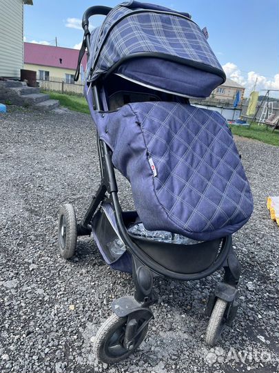 Прогулочная коляска