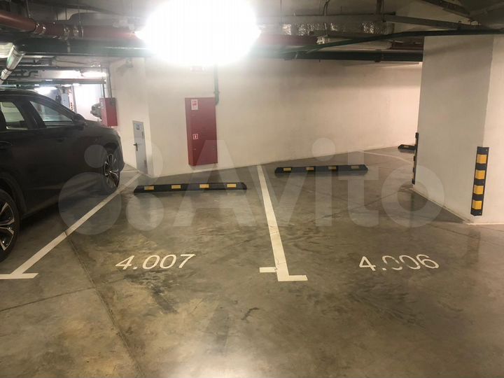 Машиноместо, 13 м²