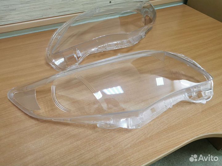 Стекла фар Toyota Corolla E150 2010-2013