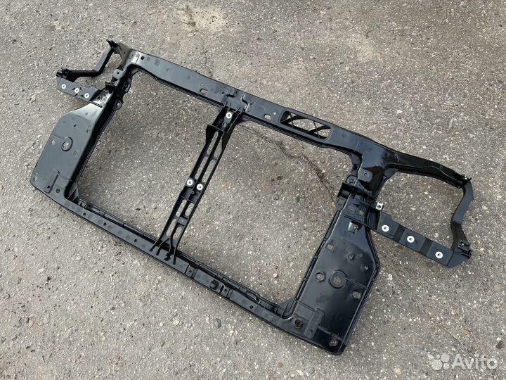 Рамка радиатора Hyundai Tucson 1 (03-11)