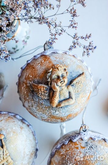 Новогодние елочные игрушки