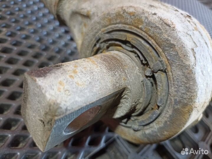 Тяга реактивная продольная