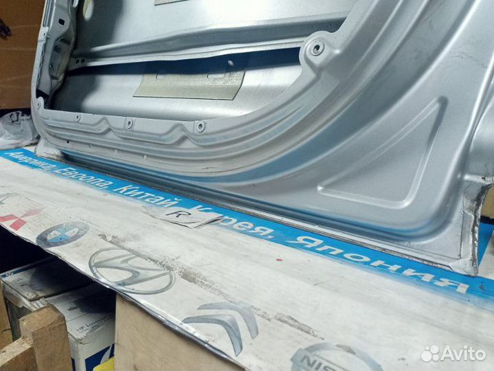 Дверь передняя правая Volkswagen Touareg 7L 03-10