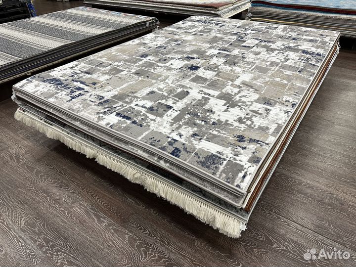 Ковер новый 2х3м, Россия