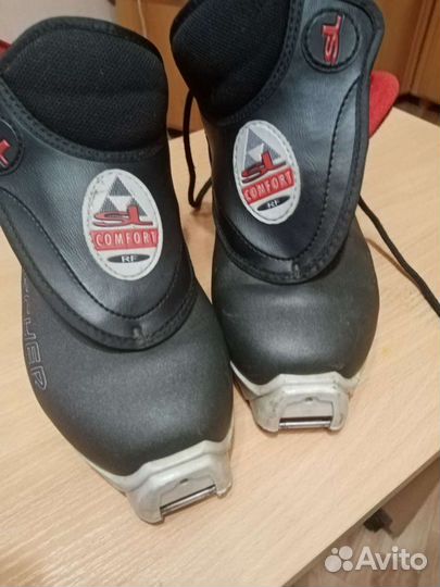 Лыжные ботинки 