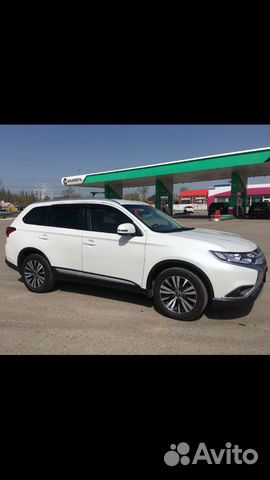 Mitsubishi Outlander 2.0 CVT, 2019, 120 000 км с пробегом, цена 2199000 руб.