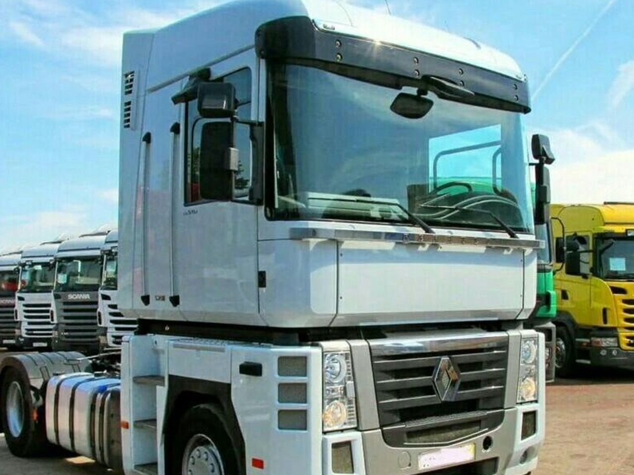 Renault MAGNUM