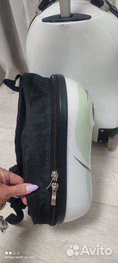 Детский чемодан на колесиках