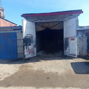 Гараж, > 30 м²