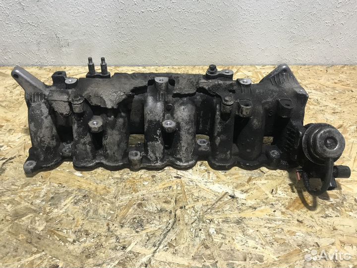 Впускной коллектор Toyota Hiace KDH200 2KD-FTV