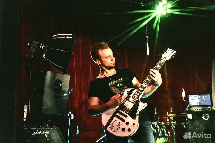 Записывайтесь на бесплатный урок по гитаре