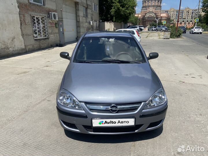 Opel Corsa 1.0 МТ, 2004, битый, 180 000 км