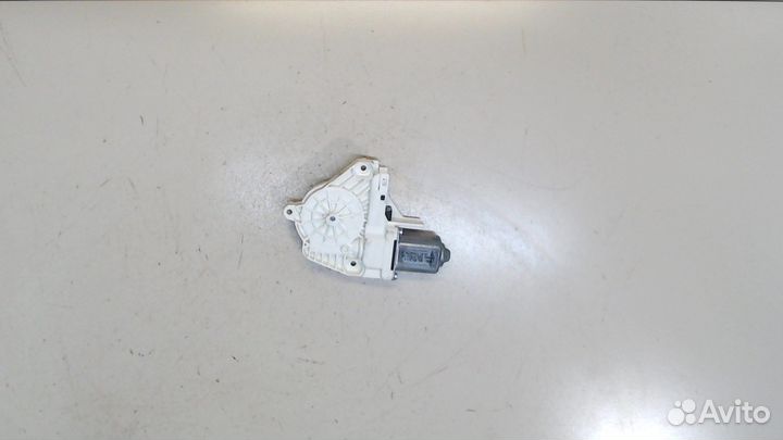 Двигатель стеклоочистителя передний Audi A6 (C7)