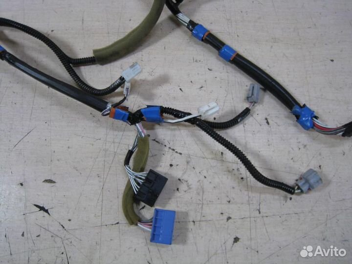 Проводка багажника Lexus RX300 (MCU35) 2004