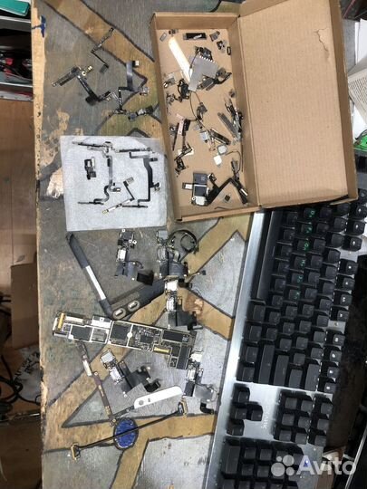 Лот запчастей для iPhone новые и б/у