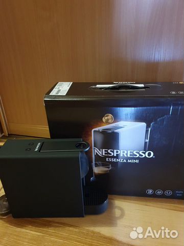 Кофемашина Nespresso essenza mini