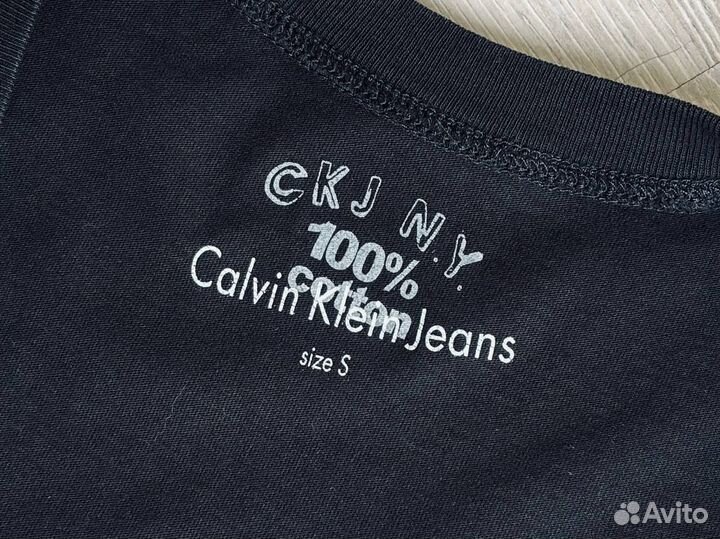 Calvin Klein футболка S 42/44. Оригинал