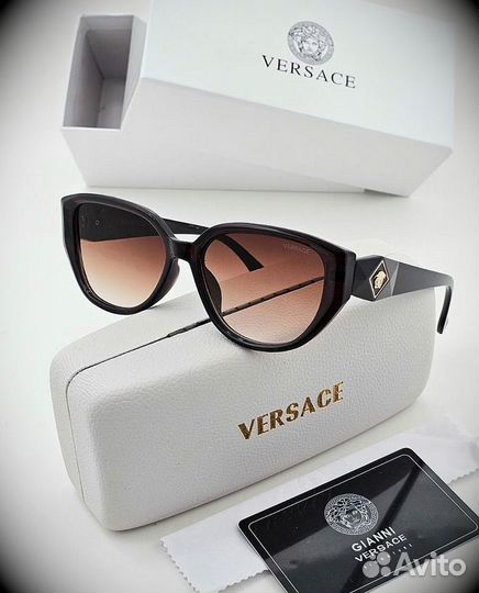 Солнцезащитные очки женские Versace