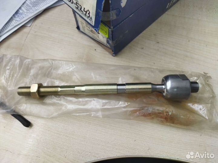 Тяга рулевая toyota avensis 97