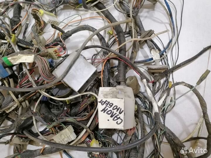 Проводка салон-мкпп Nissan Bluebird LD20 2.0 1987