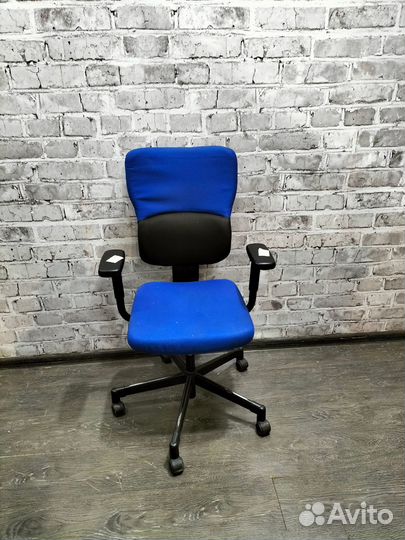 Компьютерное кресло