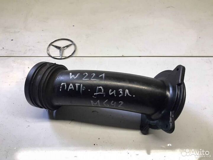 Патрубок интеркуллера на Mercedes w221 ом 642