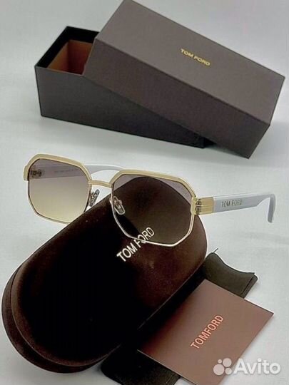 Солнцезащитные очки Tom Ford