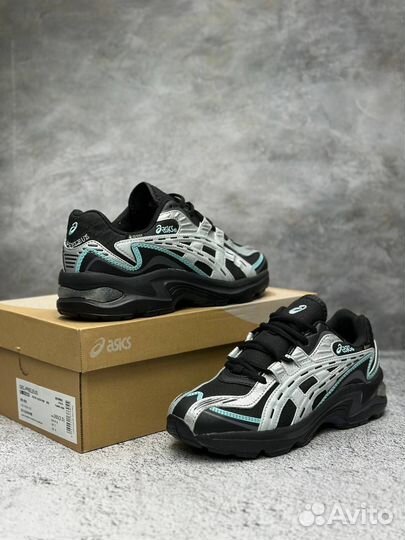 Кроссовки Asics gore-TEX зимние