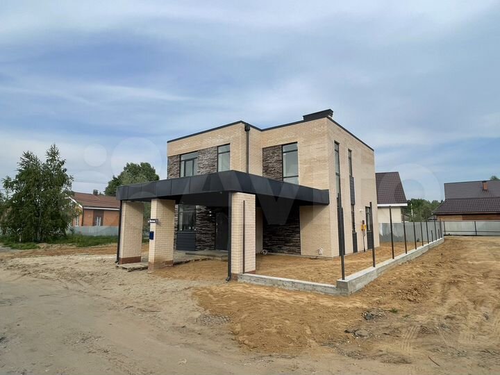 Коттедж 169 м² на участке 6,1 сот.